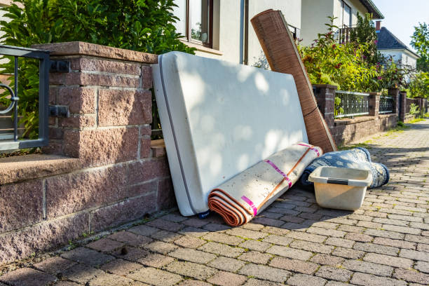 Best Garage Cleanout  in Leipsic, OH